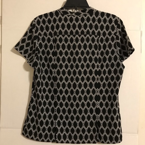 212 Collection Blouse M Black White Career Top - Picture 3 of 5
